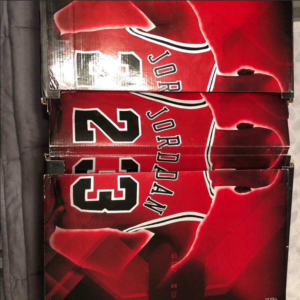 Carmine 6’s Carmine from the 17/6 pack.